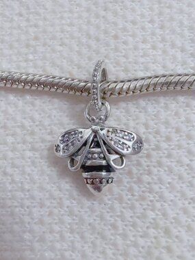 Sparkling Queen Bee Pendant Charm Silver Charm For Pandora Bracelet Necklace